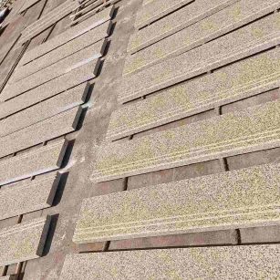 梧州 黄金麻花岗岩光面楼梯踏步