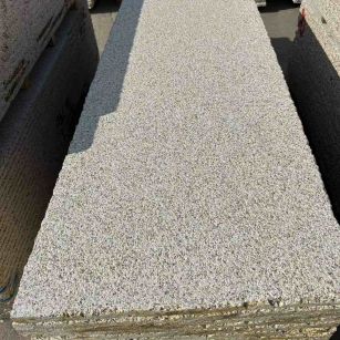 梧州 黄金麻花岗岩荔枝面毛板，半成品