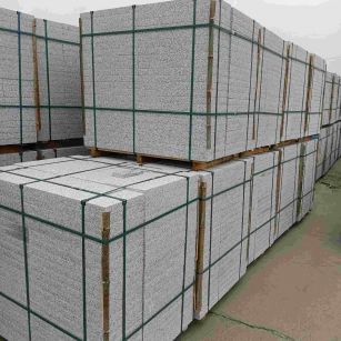 梧州 白麻花岗岩石材荔枝面地铺石（300*600*50）