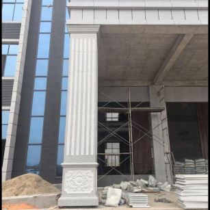 梧州 芝麻白光面花岗岩门楼大柱（罗马柱）配雕花底座