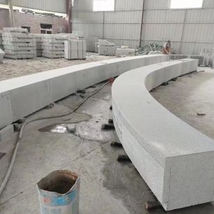 梧州芝麻白花岗岩石板材 园林光面弧形坐凳