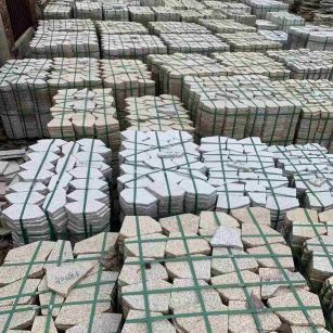 梧州 黄金麻白麻花岗岩荔枝面地铺石(冰裂纹)