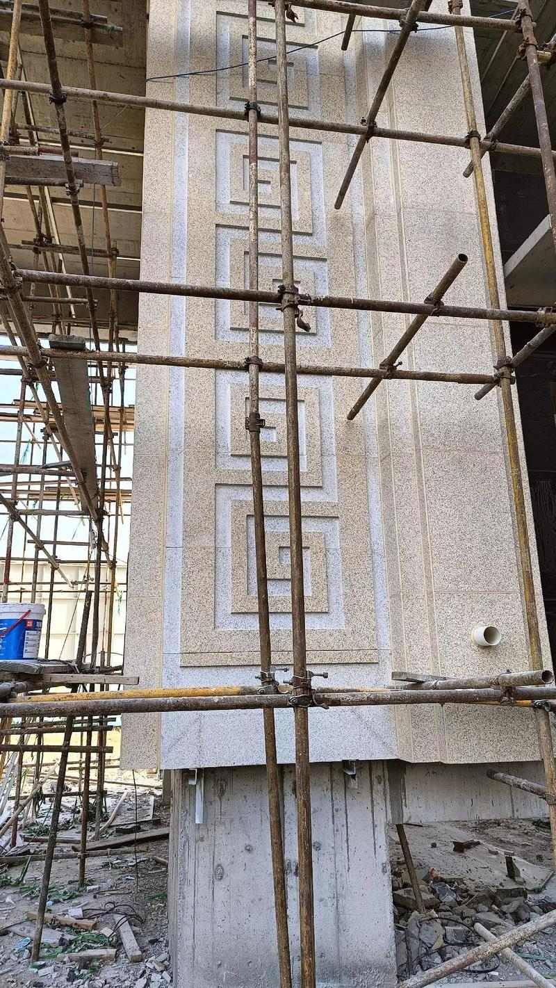 梧州 黄金麻花岗岩别墅外墙干挂回纹造型效果