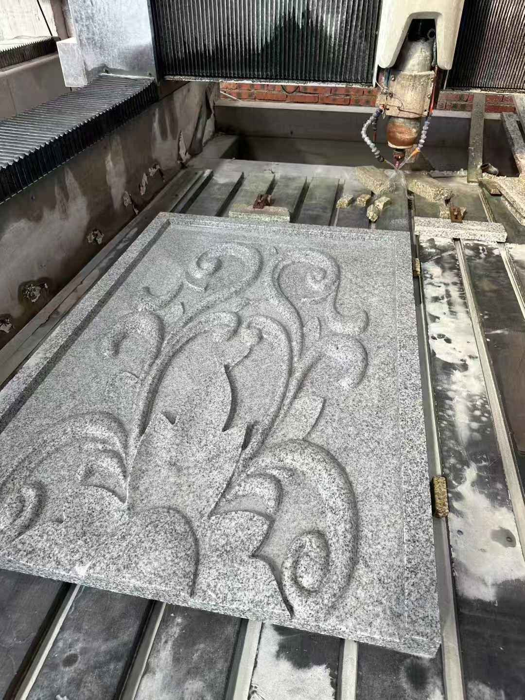 梧州 白麻别墅干挂雕花板