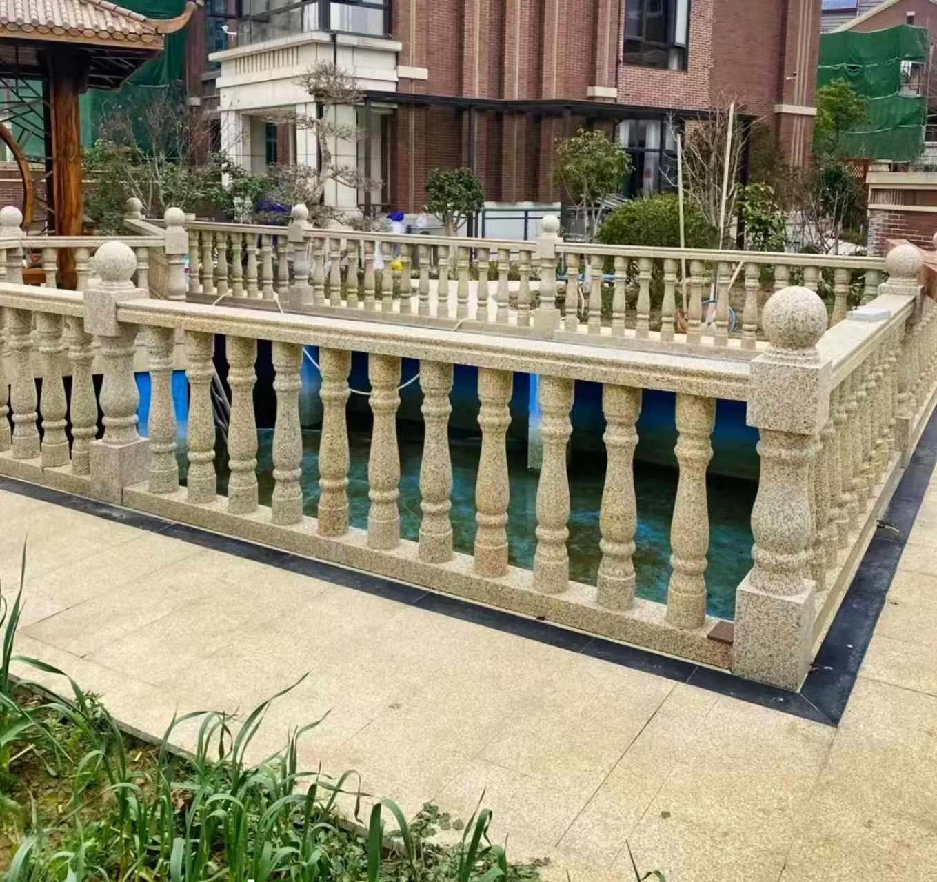 梧州黄金麻花岗岩石材栏杆，扶手，将军柱，花瓶柱