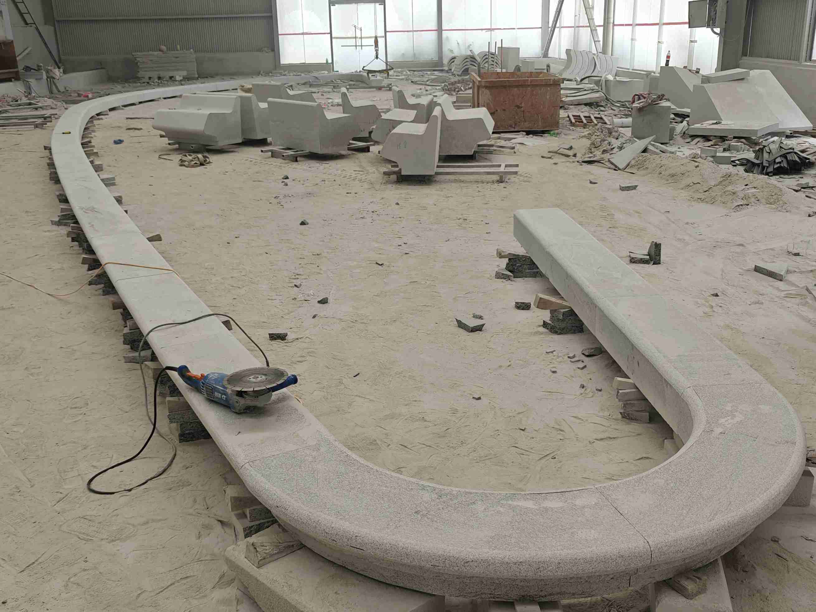 梧州 芝麻白花岗岩弧形花坛石，坐凳石