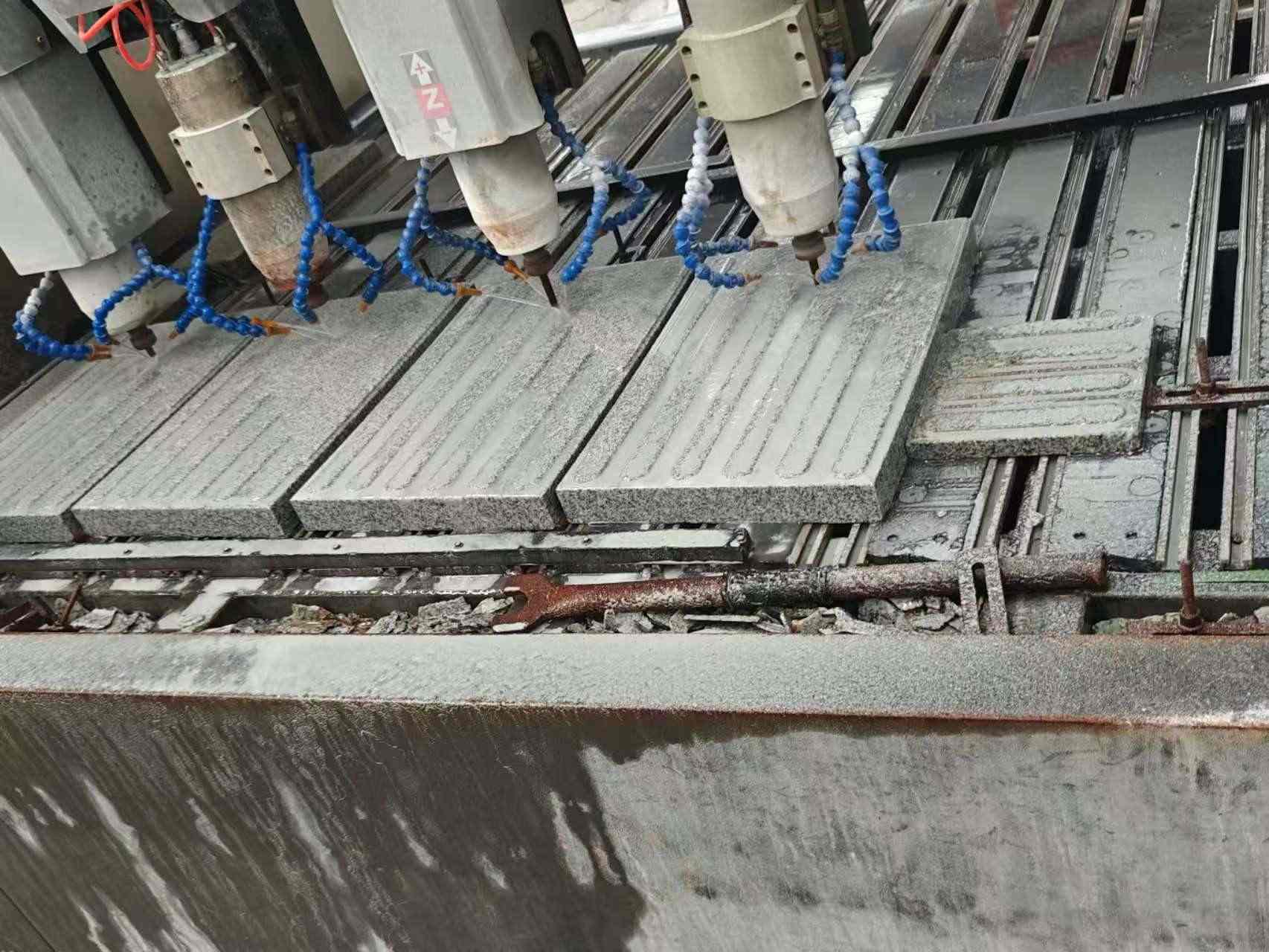 梧州 芝麻白花岗岩荔枝面盲道雕刻