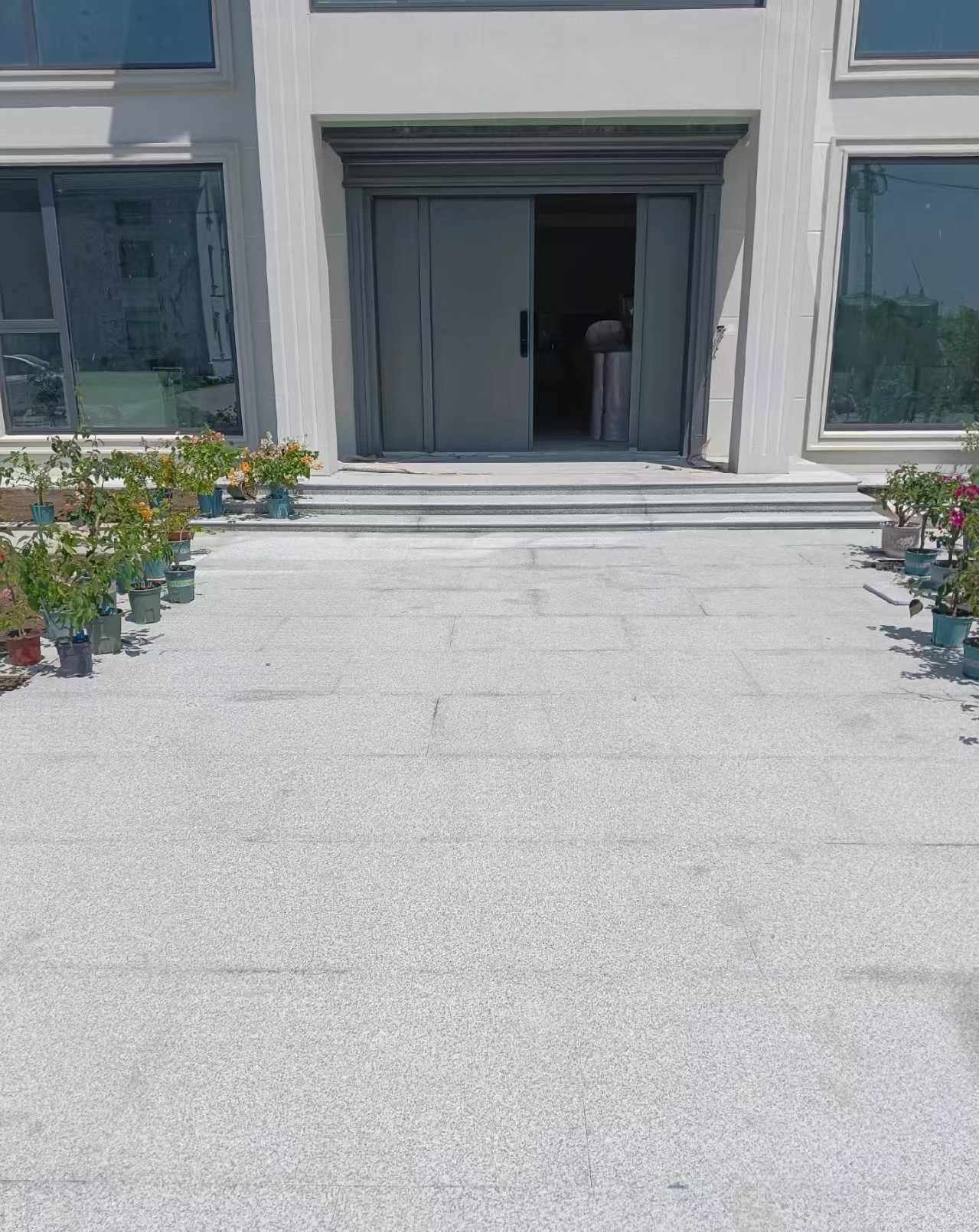 梧州 芝麻白花岗岩地铺石地面铺装