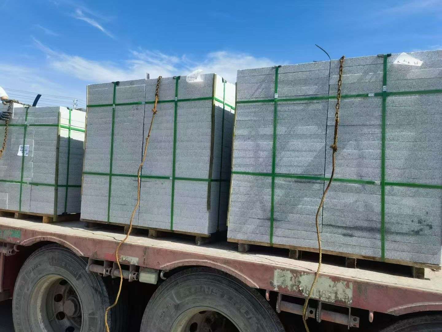 梧州 芝麻白花岗岩地铺石装车日常