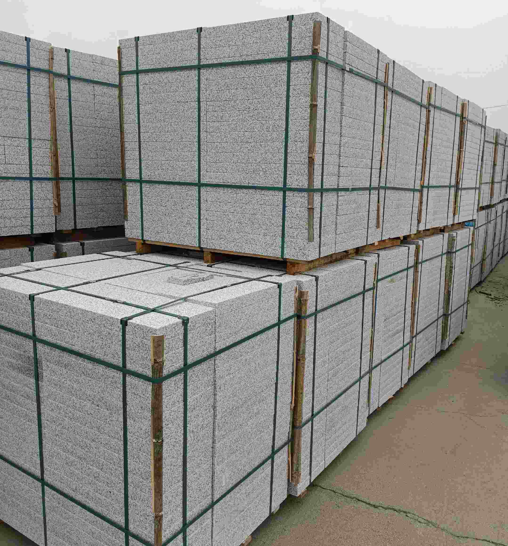 梧州 白麻花岗岩石材荔枝面地铺石（300*600*50）