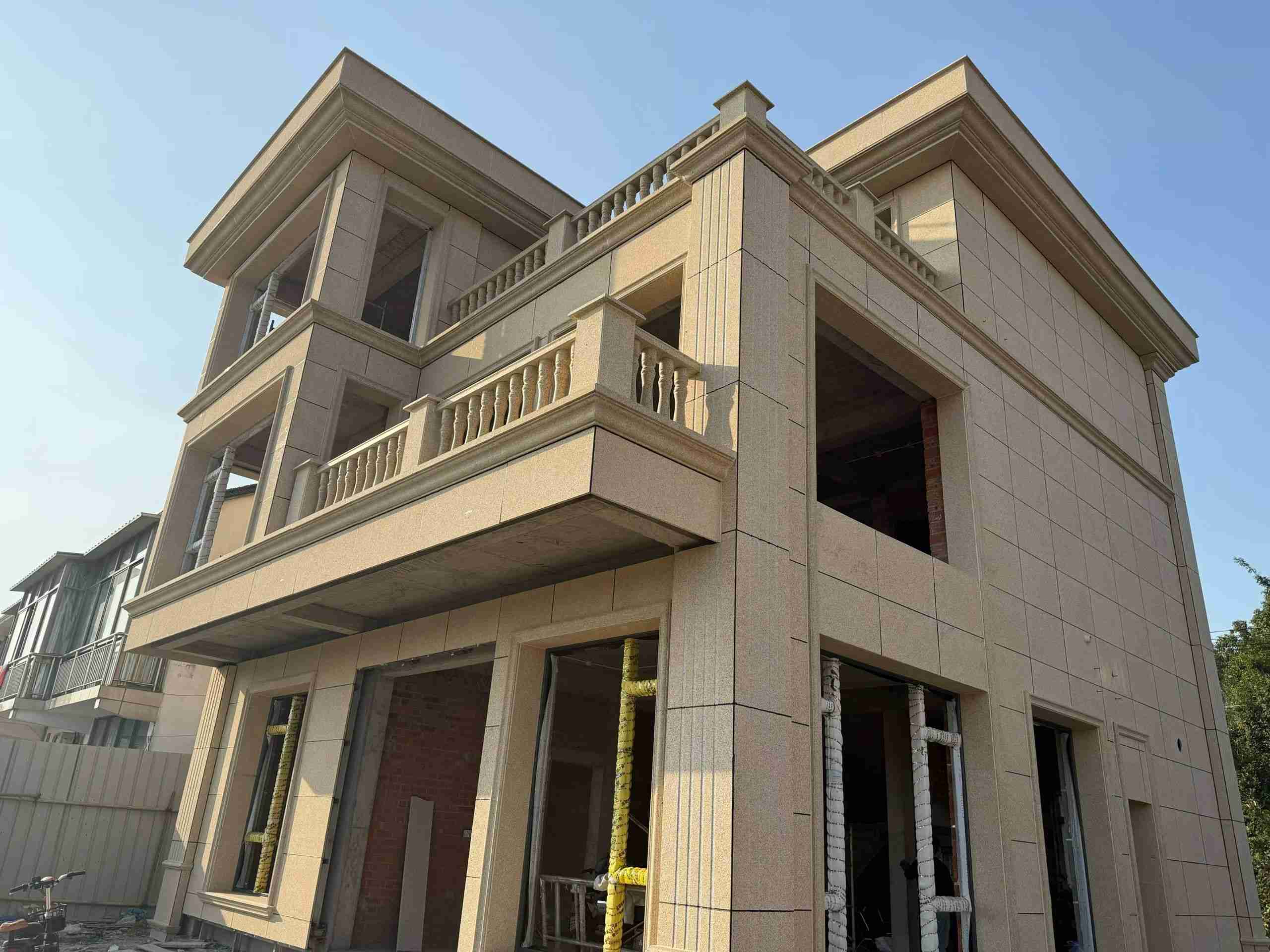 梧州 黄金麻花岗岩石材荔枝面外墙干挂效果展示