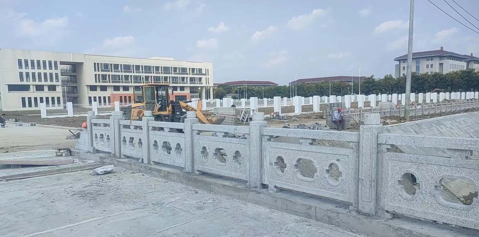 梧州 白麻花岗岩荔枝面河道栏杆