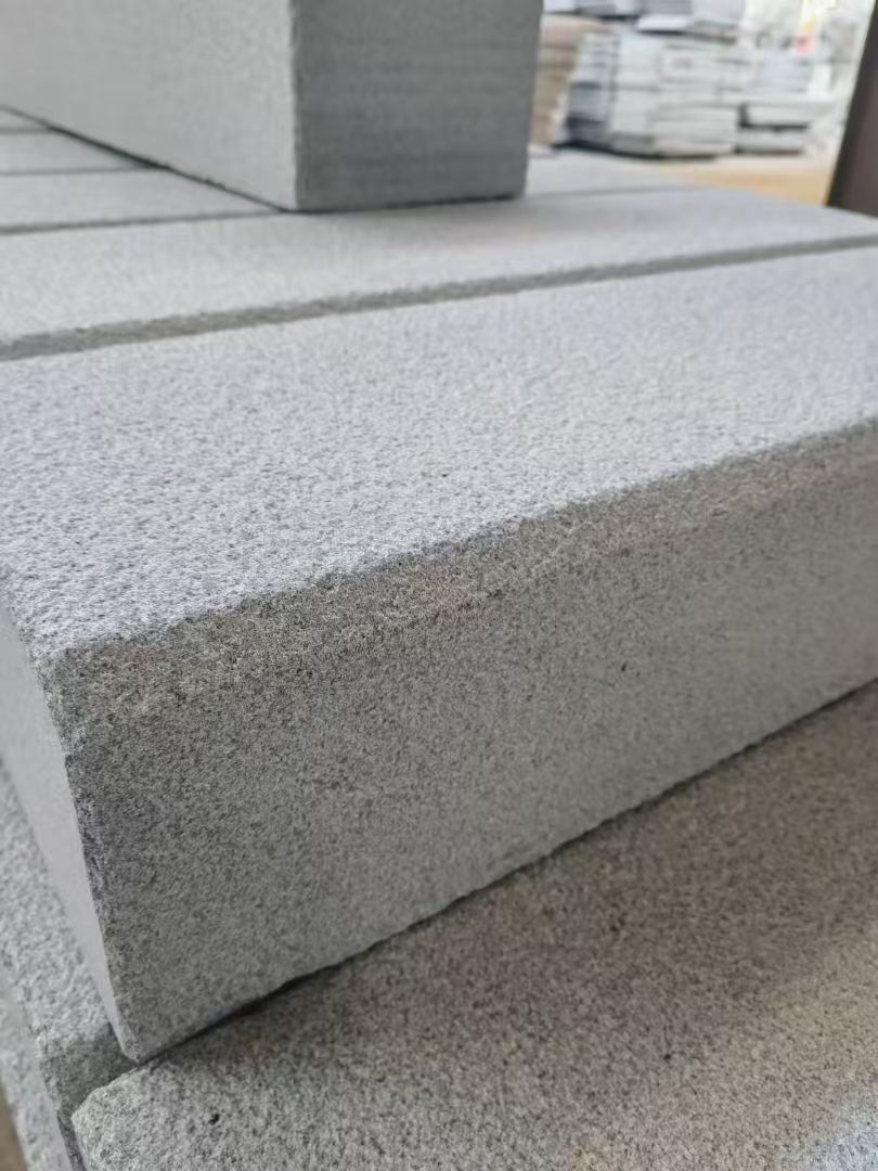 梧州 芝麻灰荔枝面路沿石