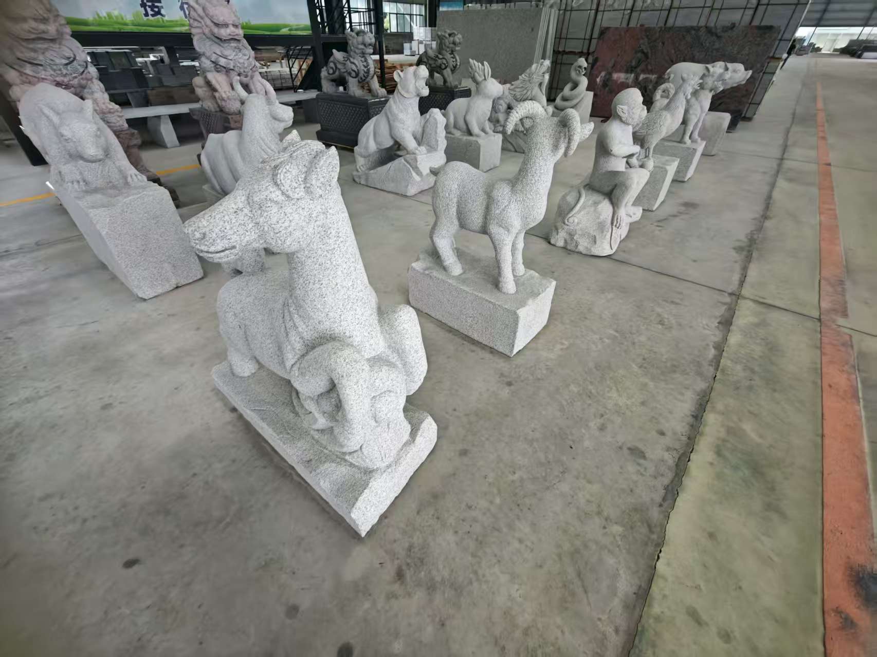 梧州 芝麻白花岗岩造型立体雕刻——十二生肖