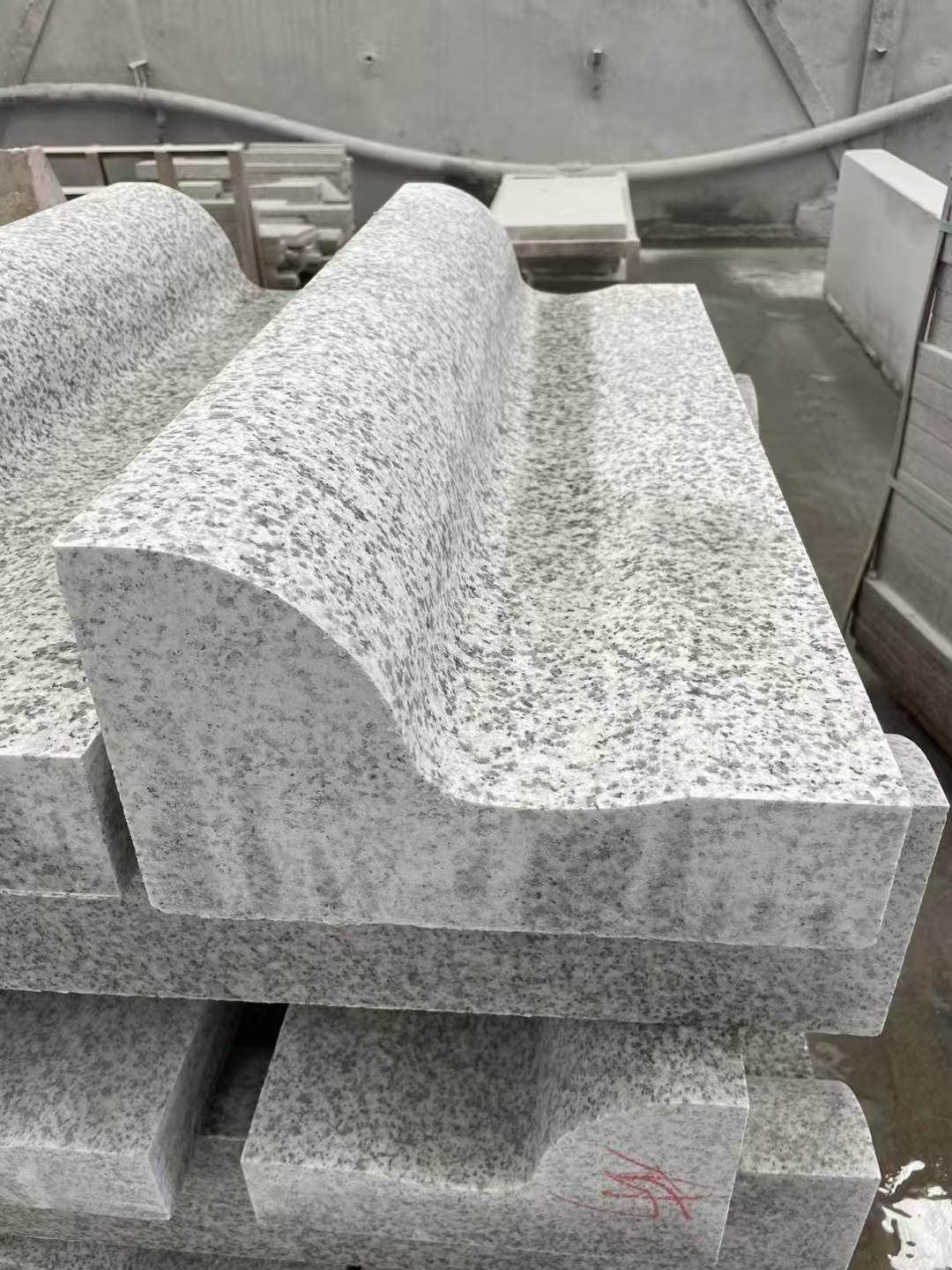 梧州 白麻花岗岩S型路沿石，路侧石，马路牙子等