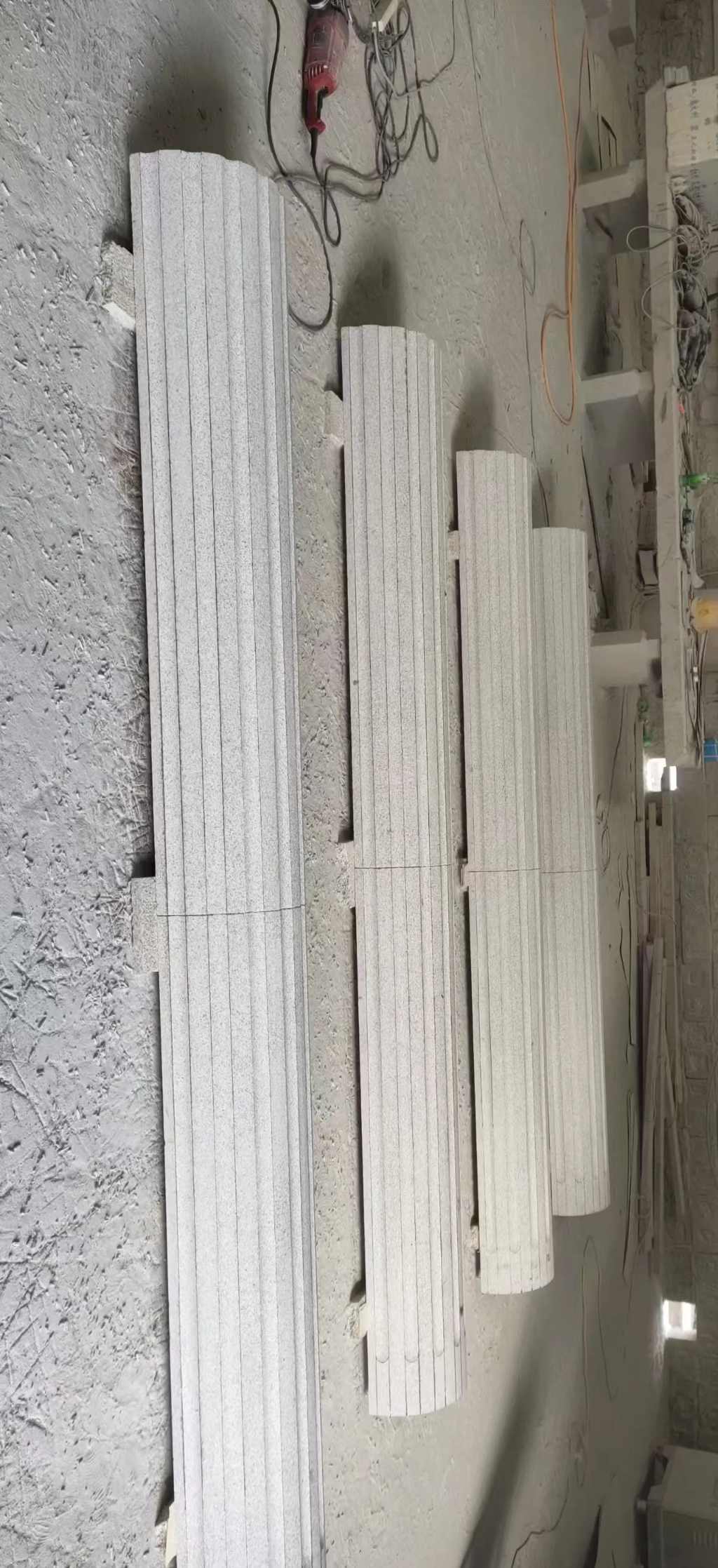 梧州 花岗岩厂家带你看白麻花岗岩门楼大柱柱皮