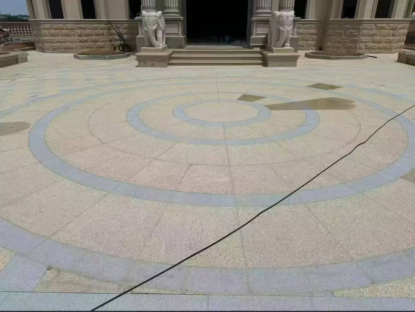 梧州 黄金麻芝麻灰花岗岩石材地铺拼接效果